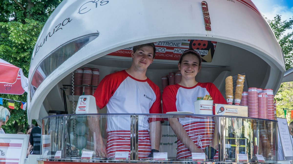 O Fotomagazin  I  pauls Soulfood Festival 2017 am Linzer Domplatzpauls Soulfood Festival 2017 am Linzer Domplatz